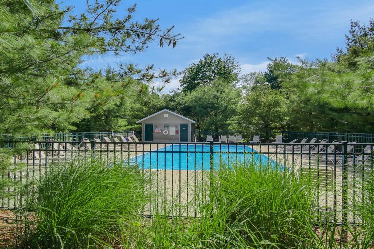 Kingfisher Cove Cabin 2 Saugatuck Exterior photo