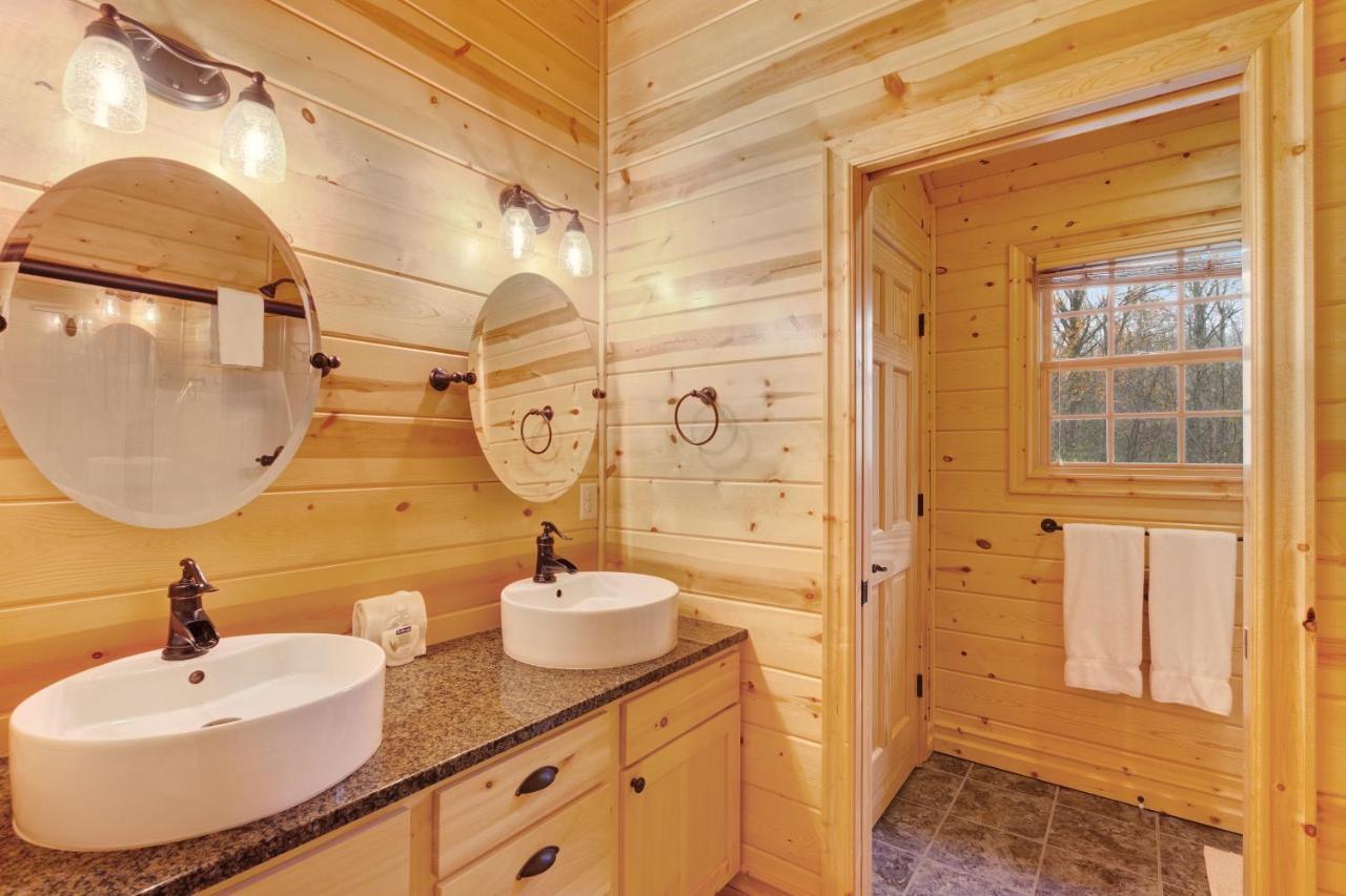 Kingfisher Cove Cabin 2 Saugatuck Exterior photo